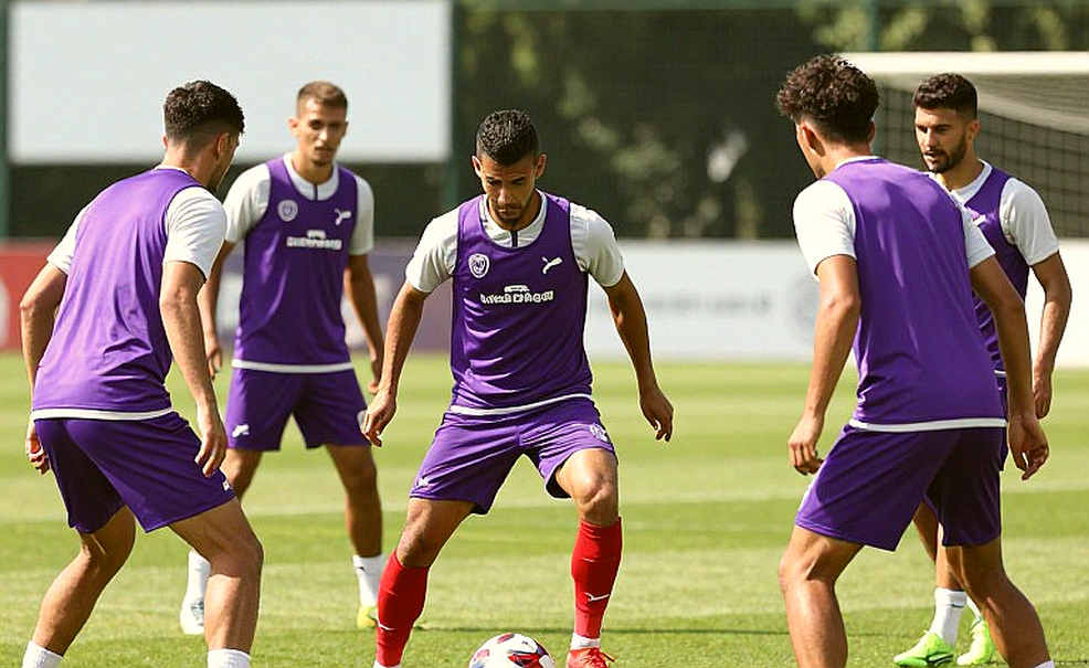 বাঁ প্রান্তের ফাটল: ইয়ামালকে বল না দেওয়ার পরিকল্পনা কেন পিএসজির নিজের হাতেই ভাঙে বাঁ প্রান্তের ফাটল: ইয়ামালকে বল না দেওয়ার পরিকল্পনা কেন পিএসজির নিজের হাতেই ভাঙে