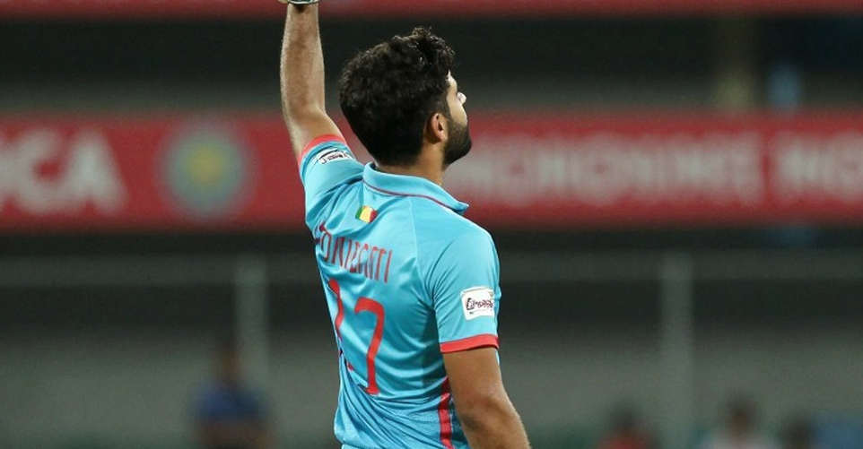 ঘুরন্ত দরজা থামছে না: পাকিস্তানের টি-টোয়েন্টি অধিনায়কত্বে ষষ্ঠ পরিবর্তন ও সাহিবজাদা ফারহানের ঝুঁকিপূর্ণ উত্তরাধিকার ঘুরন্ত দরজা থামছে না: পাকিস্তানের টি-টোয়েন্টি অধিনায়কত্বে ষষ্ঠ পরিবর্তন ও সাহিবজাদা ফারহানের ঝুঁকিপূর্ণ উত্তরাধিকার
