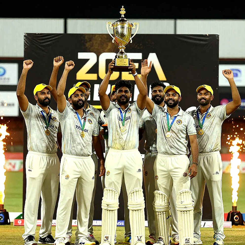 হ্যাগলি ওভালের সবুজ পিচ, শিশির আর একটি হেডলাইনের ফাঁক: ভারতের আসল প্রশ্ন চতুর্থ পেসার