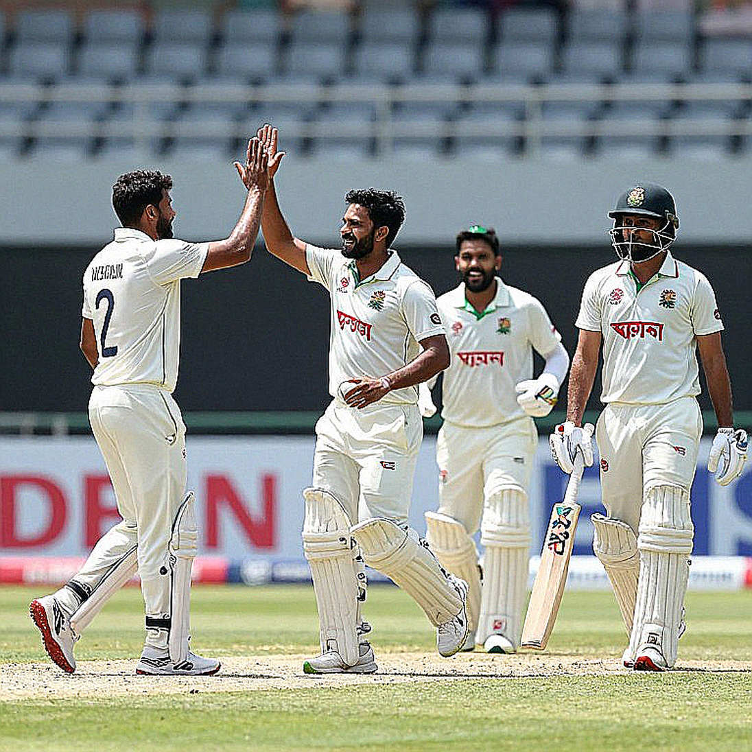 ৩৮.১৮ — অভিমন্যু ইশ্বরানের স্বপ্ন, অঙ্ক আর যে টেস্ট ক্যাপটা কখনো পরা হয়নি ৩৮.১৮ — অভিমন্যু ইশ্বরানের স্বপ্ন, অঙ্ক আর যে টেস্ট ক্যাপটা কখনো পরা হয়নি