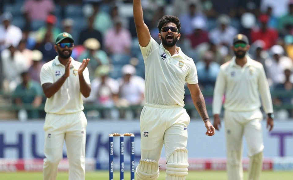 ক্যালেন্ডারের নিচে শরীর: এশিয়ার ফাস্ট বোলারদের ইনজুরি, চুক্তি আর যে লেজার কেউ রাখে না