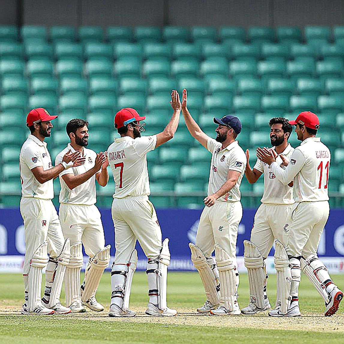 ডট বলের নীরব ক্ষমতা: এশিয়া কাপ ২০২৫-এ স্পিন, ফিল্ড আর মাঝের ওভারের আসল হিসাব ডট বলের নীরব ক্ষমতা: এশিয়া কাপ ২০২৫-এ স্পিন, ফিল্ড আর মাঝের ওভারের আসল হিসাব