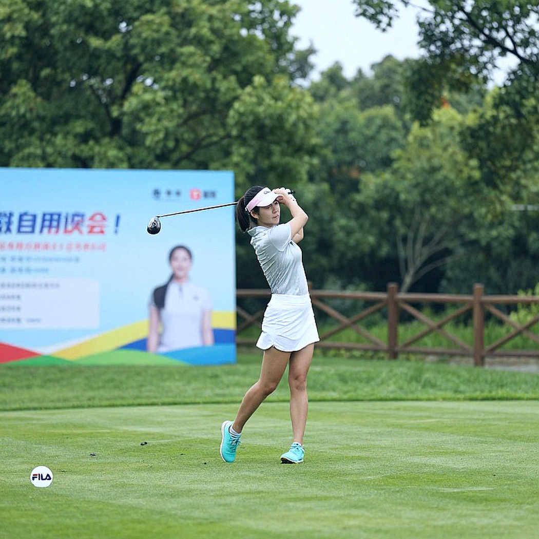 Five Points from Medinah's 18th Green: The Internationals' Arithmetic, the Traps and Sunday's Singles
