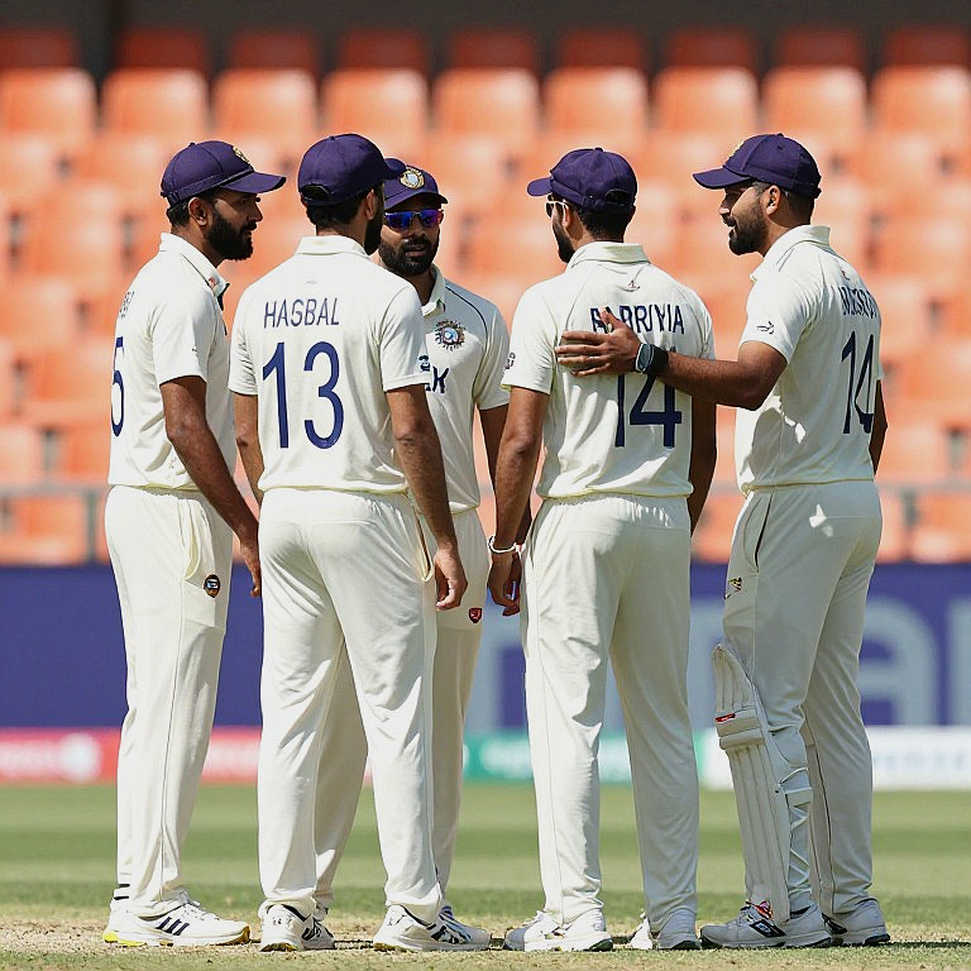 নিলামের আয়না: এশিয়ার ক্রিকেটে টাকা কোথায় যায়, আর কোথায় থেমে যায় নিলামের আয়না: এশিয়ার ক্রিকেটে টাকা কোথায় যায়, আর কোথায় থেমে যায়